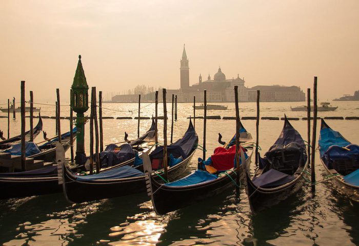 Amanecer en Venecia, Italia