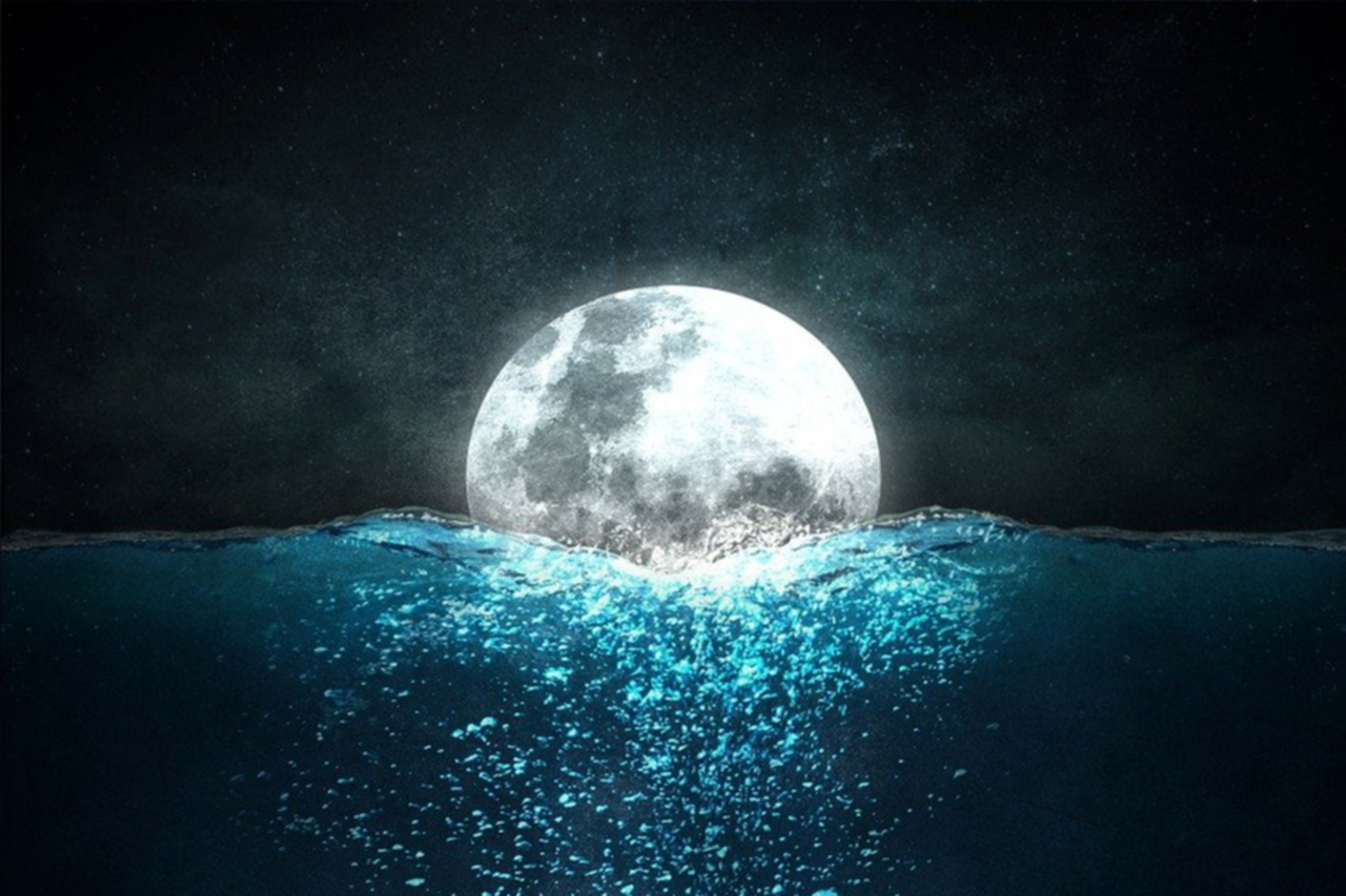Imagen de Luna llena sobre el mar de noche, para poema "Ante el mundo", del libro "Sonetos selectos". Volumen I (1957-2012).